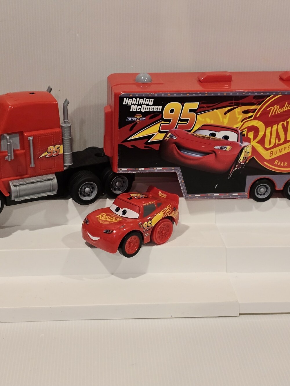 Disney Cars Toys R Us Exclusive Cars Mack and Lightning McQueen Buddy Pack R/C